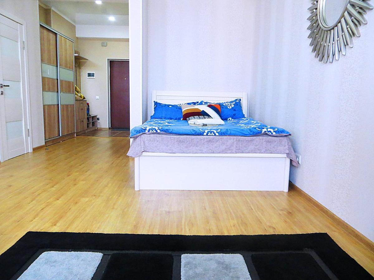 Panoramic Studio Apartments With Mountain Views 比什凯克 外观 照片